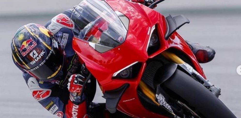 Panigale V4 Dites Zarco Tembus 300 Km/Jam